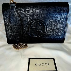Gucci GG Soho Disco leather wallet on a chain